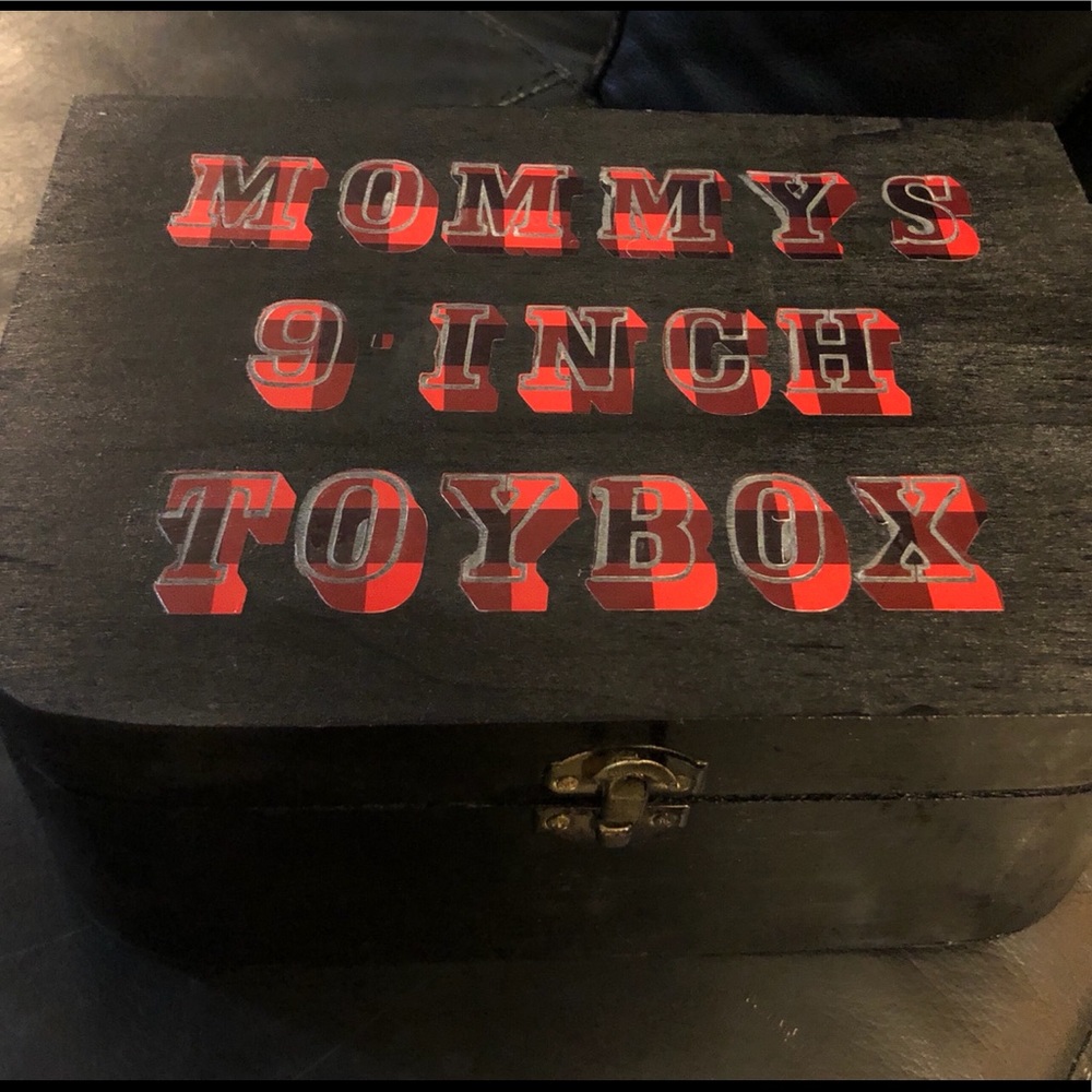 Mommy’s 9-inch to box